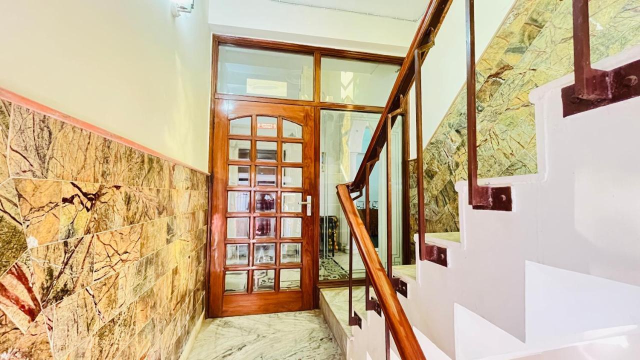 Hotel Starline Sector 28 Гургаон Екстериор снимка
